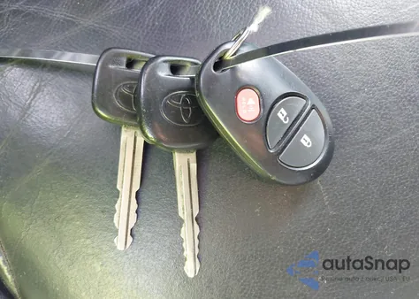 2013 Toyota Tundra Grade 5.7L V8 z USA, uszkodzony, nr VIN 5TFUW5F18DX305613